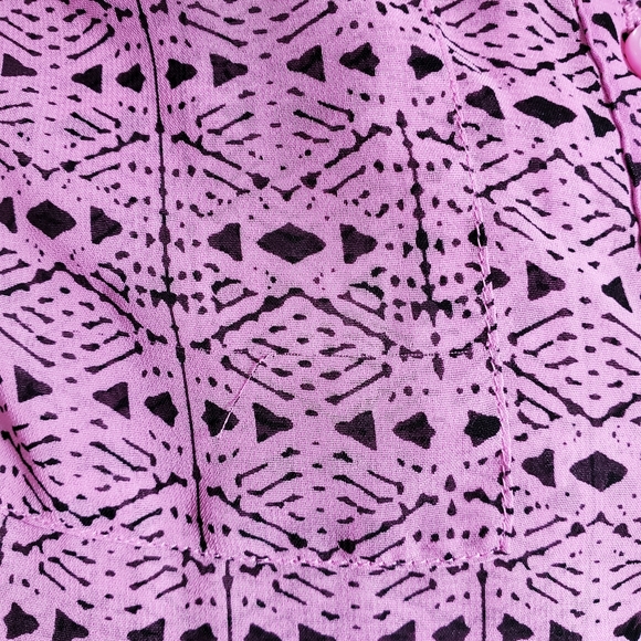 I 🖤 Ronson Tribal Print Blouse - US S - Picture 12 of 13